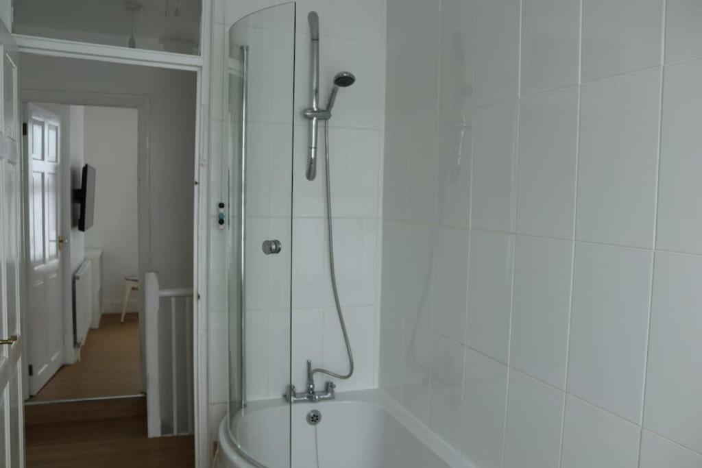 Home, 3 Bedrooms, 600m From Casa vacanze